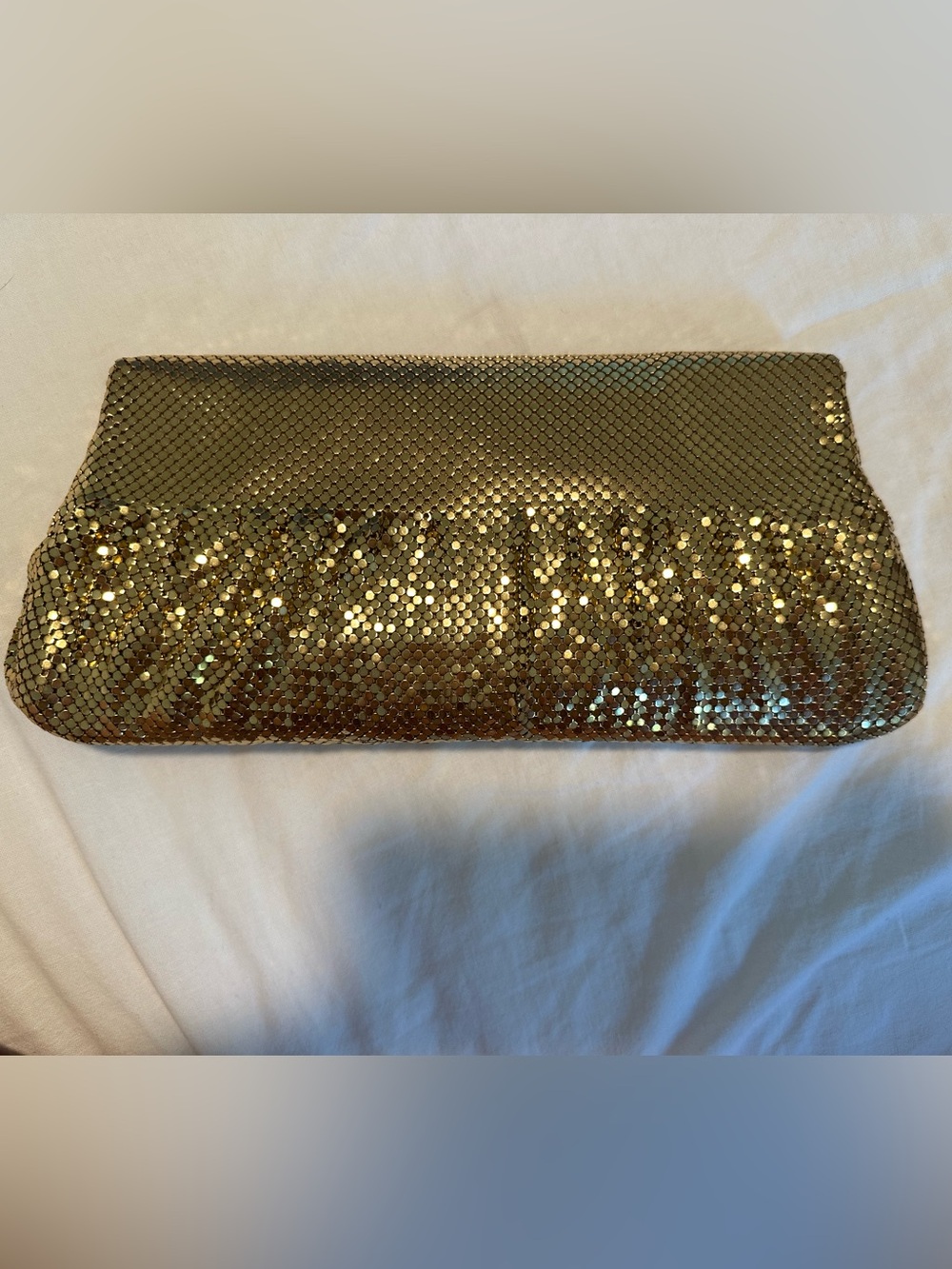 Vintage Whiting & Davis gold metal mesh clutch - Picture 3 of 4